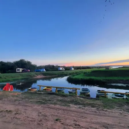 Kempings Ezerpriedes Campingplatz Burtnieki (Burtnieki)